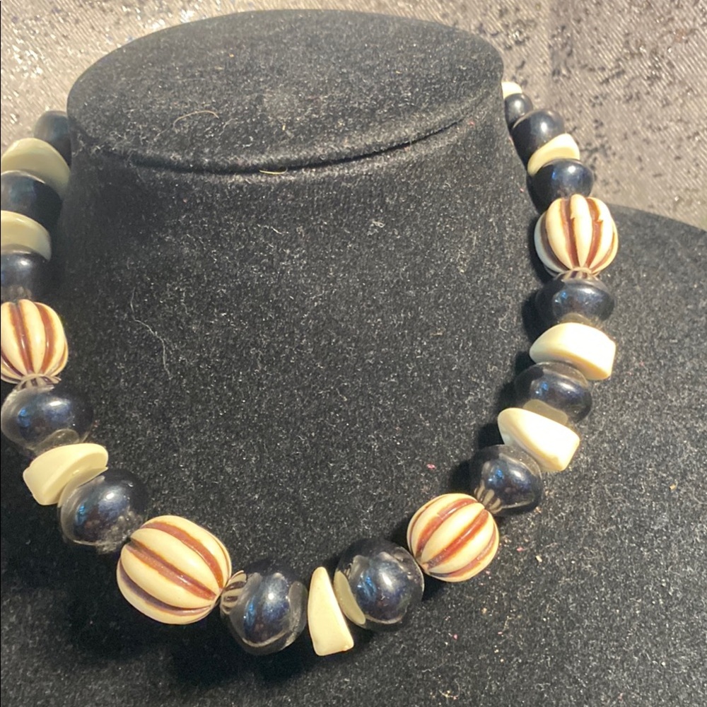 Elegant Black and Cream Beaded Necklace